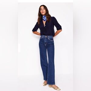 High Rise Column Leg Jeans
Dark Vintage
